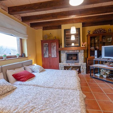 Pradena del Rincon El Huerto De Leonヴィラ エクステリア 写真